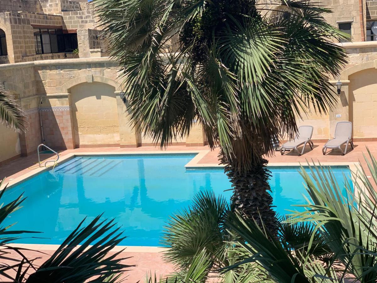 Tal-Mirakli Għarb Exterior foto