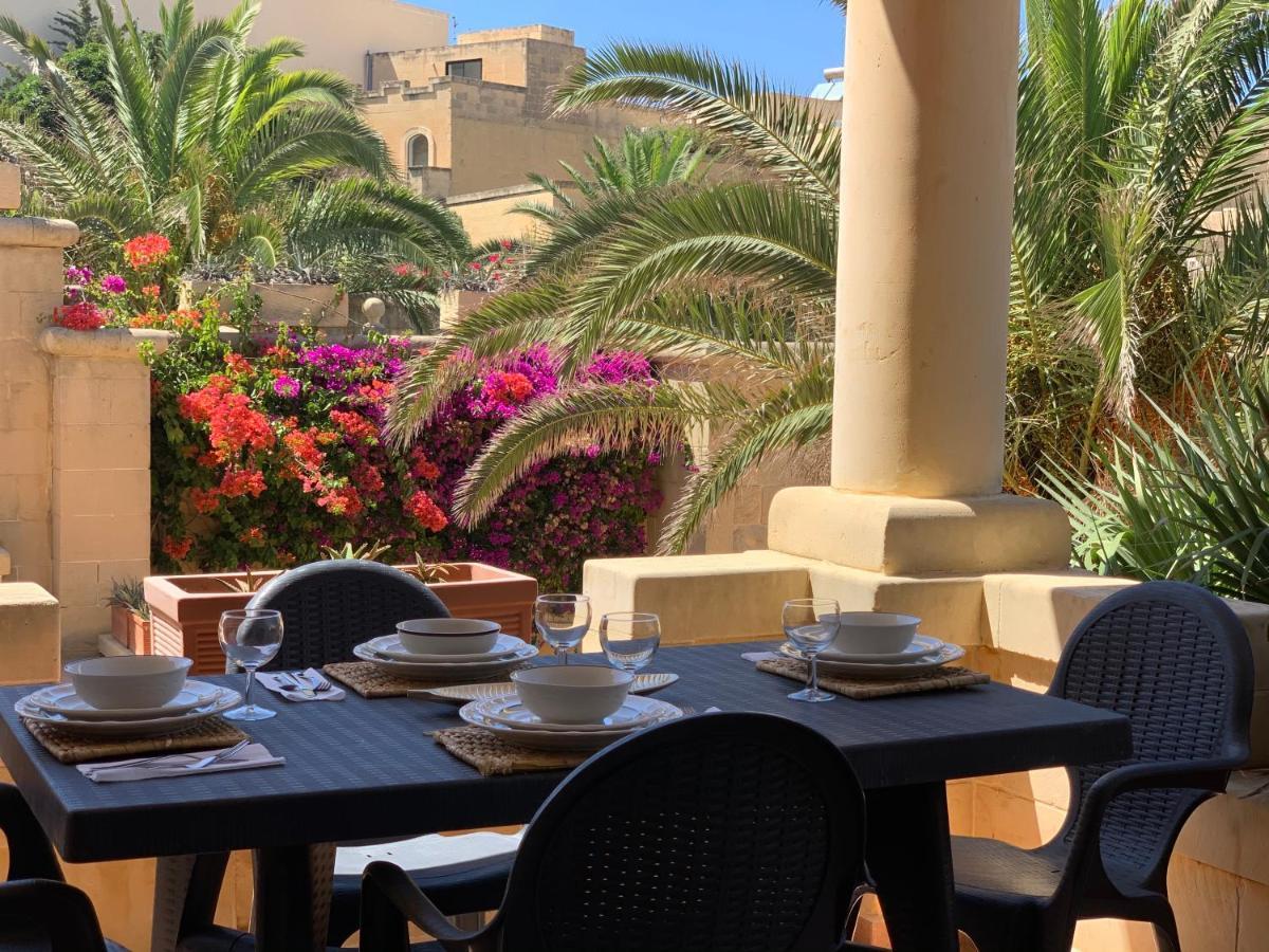 Tal-Mirakli Għarb Exterior foto