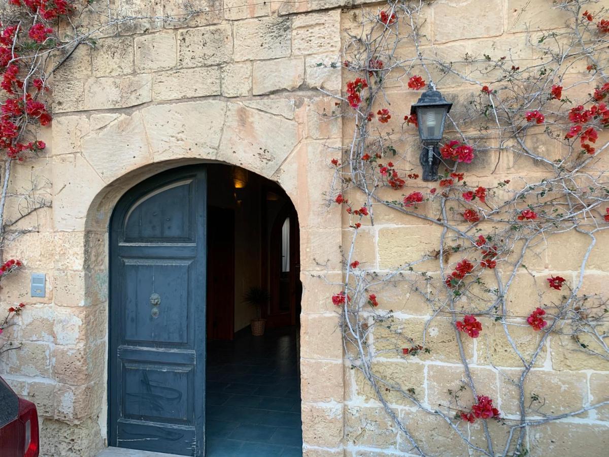 Tal-Mirakli Għarb Exterior foto